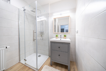 RD Květnice -koupelna přízemí - Prodej domu 190 m², Květnice