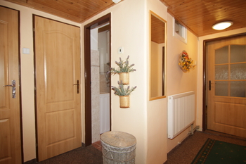 Předsíň bytu - Prodej bytu 2+1 v osobním vlastnictví 82 m², Mariánské Lázně