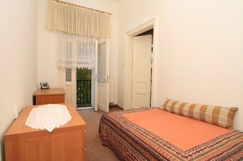 Pokoj-ložnice-pracovna - Prodej bytu 2+1 v osobním vlastnictví 82 m², Mariánské Lázně