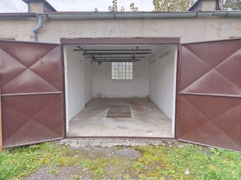 Pronájem garáže 20 m², Kostelec nad Labem