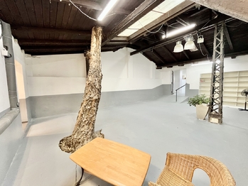 Pronájem obchodních prostor 100 m², Praha 8 - Kobylisy