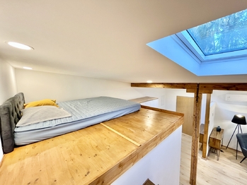 Pronájem obchodních prostor 100 m², Praha 8 - Kobylisy
