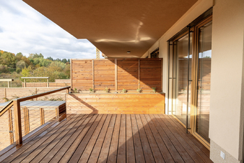 Terasa a zahrada - Pronájem bytu 2+kk v osobním vlastnictví 46 m², Slaný