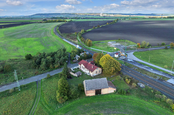 Prodej jiných prostor 370 m², Luštěnice