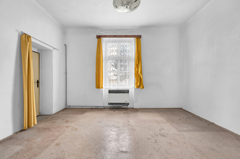 Prodej jiných prostor 370 m², Luštěnice