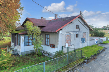 Prodej domu 370 m², Luštěnice
