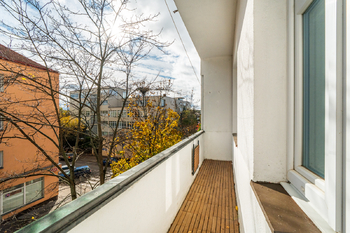 Lodžie - Prodej bytu 2+kk v osobním vlastnictví 59 m², Praha 9 - Vysočany