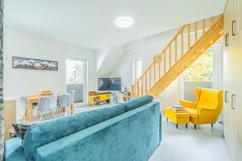 Obývací pokoj - Prodej bytu 2+kk v osobním vlastnictví 67 m², Pernink