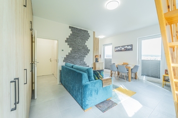 Obývací pokoj - Prodej bytu 2+kk v osobním vlastnictví 67 m², Pernink
