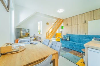 Obývací pokoj - Prodej bytu 2+kk v osobním vlastnictví 67 m², Pernink