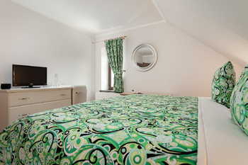 Prodej domu 470 m², Závada