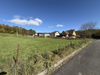 Prodej pozemku 700 m², Rožnov pod Radhoštěm