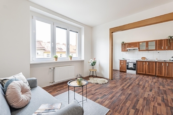 Prodej bytu 1+kk v osobním vlastnictví 33 m², Praha 4 - Háje