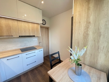 Pronájem bytu 3+1 v osobním vlastnictví 75 m², Praha 9 - Letňany