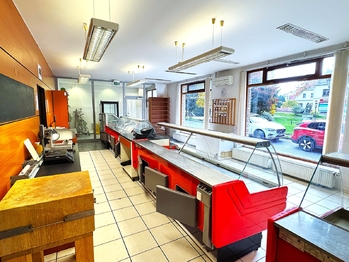 Pronájem obchodních prostor 145 m², Komárov