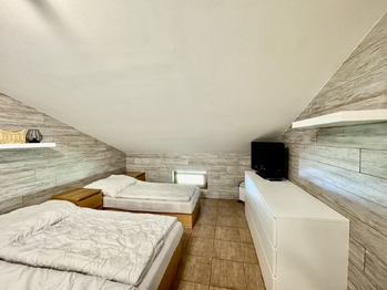 podkroví - Prodej bytu 2+kk v osobním vlastnictví 41 m², Černý Důl