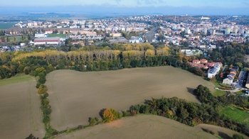 Prodej pozemku 3200 m², Slaný