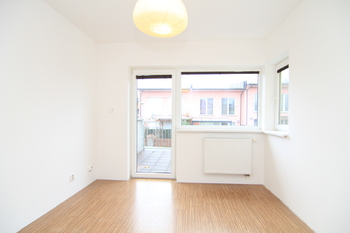 Pokoj 3 v patře se vstupem na terasu - Pronájem domu 150 m², Karlovy Vary