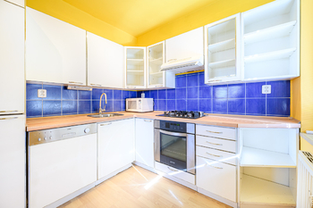 Kuchyně - Pronájem bytu 3+1 v osobním vlastnictví 69 m², Praha 4 - Krč