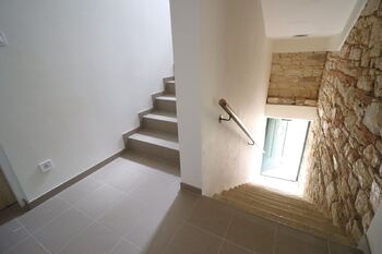 Společné prostory domu  - Pronájem bytu 3+kk v osobním vlastnictví 95 m², Praha 5 - Zličín