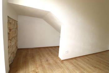 3. pokoj - úložný výklenek - Pronájem bytu 3+kk v osobním vlastnictví 95 m², Praha 5 - Zličín