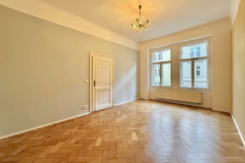 Pronájem bytu 2+1 v osobním vlastnictví 67 m², Praha 2 - Nové Město