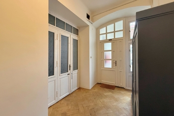 Pronájem bytu 2+1 v osobním vlastnictví 67 m², Praha 2 - Nové Město