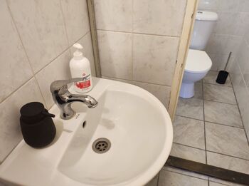 Pronájem obchodních prostor 20 m², Hradec Králové