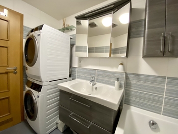 Prodej bytu 4+1 v osobním vlastnictví 102 m², Praha 10 - Vršovice
