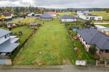 Prodej pozemku 1078 m², Všestary