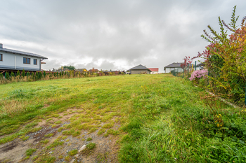 Prodej pozemku 1078 m², Všestary