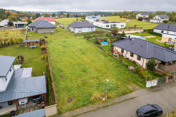 Prodej pozemku 1078 m², Všestary