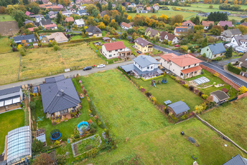 Prodej pozemku 1078 m², Všestary