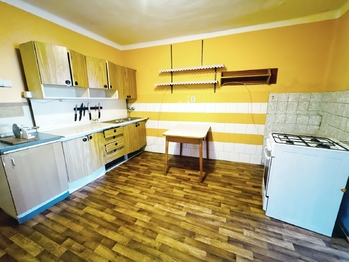 Prodej domu 112 m², Zdounky