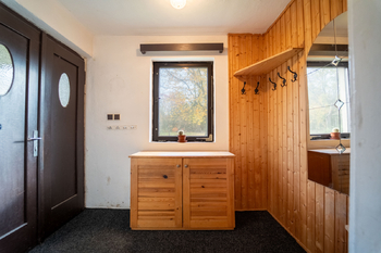 vstup do domu, předsíň - Prodej domu 190 m², Vlkaneč
