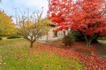 boční pohled na dům - Prodej domu 190 m², Vlkaneč