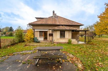 zadní pohled na dům - Prodej domu 190 m², Vlkaneč