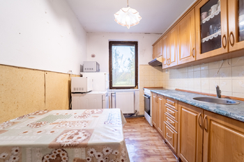 kuchyň - Prodej domu 190 m², Vlkaneč