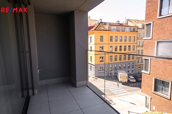 Pronájem bytu 2+kk v osobním vlastnictví 62 m², Praha 8 - Libeň