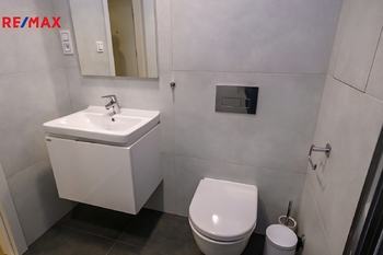 Pronájem bytu 2+kk v osobním vlastnictví 62 m², Praha 8 - Libeň