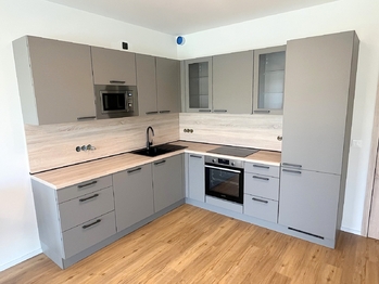 Kompletně vybavená kuchyňská linka - Pronájem bytu 2+kk v osobním vlastnictví 73 m², Brandýs nad Labem-Stará Boleslav