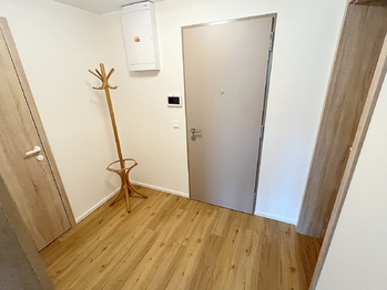Vstupní předsíň - Pronájem bytu 2+kk v osobním vlastnictví 73 m², Brandýs nad Labem-Stará Boleslav