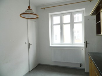 Vstupy do 2 komor. - Pronájem bytu atypický 105 m², Tábor