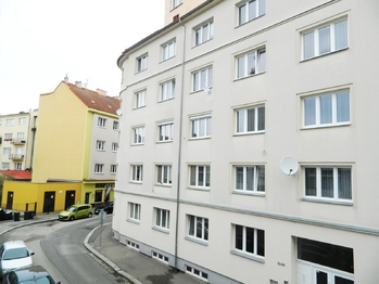 Farského ulice. - Pronájem bytu atypický 105 m², Tábor