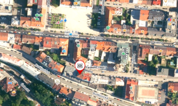 Letecký pohled na ulici. - Pronájem bytu atypický 105 m², Tábor