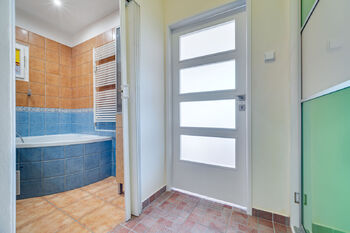 Pronájem bytu 2+kk v osobním vlastnictví 51 m², Praha 4 - Podolí