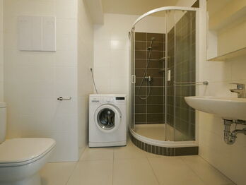 Pronájem bytu 1+kk v osobním vlastnictví 36 m², Praha 9 - Hostavice