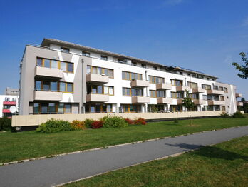 Pronájem bytu 1+kk v osobním vlastnictví 36 m², Praha 9 - Hostavice