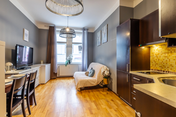 Prodej bytu 2+kk v osobním vlastnictví 44 m², Praha 5 - Smíchov