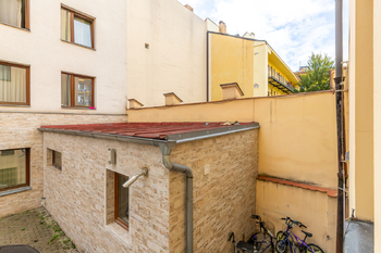 Prodej bytu 2+kk v osobním vlastnictví 44 m², Praha 5 - Smíchov